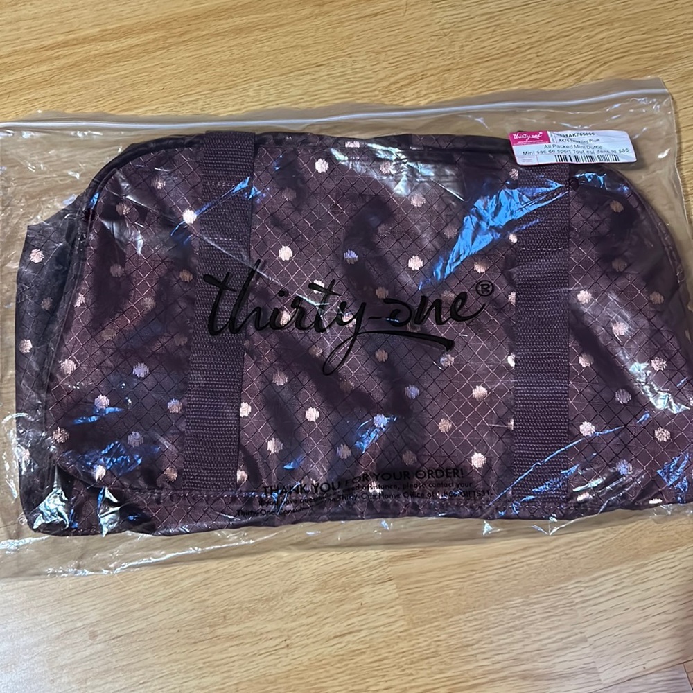 Brand new thirty one mini duffle!